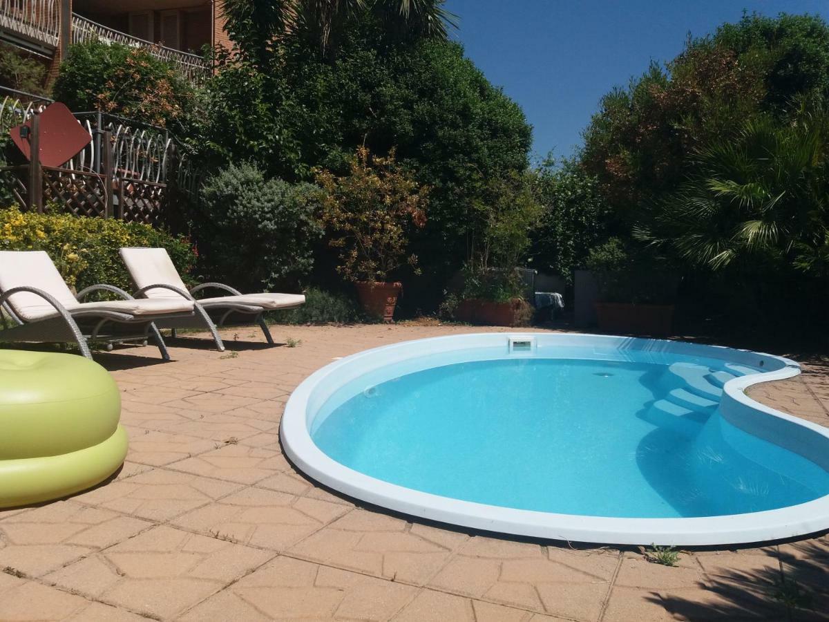 L'Affittacamere Nel Parco "Appia Antica" - Piscina A Uso Ospiti Rom Exterior foto